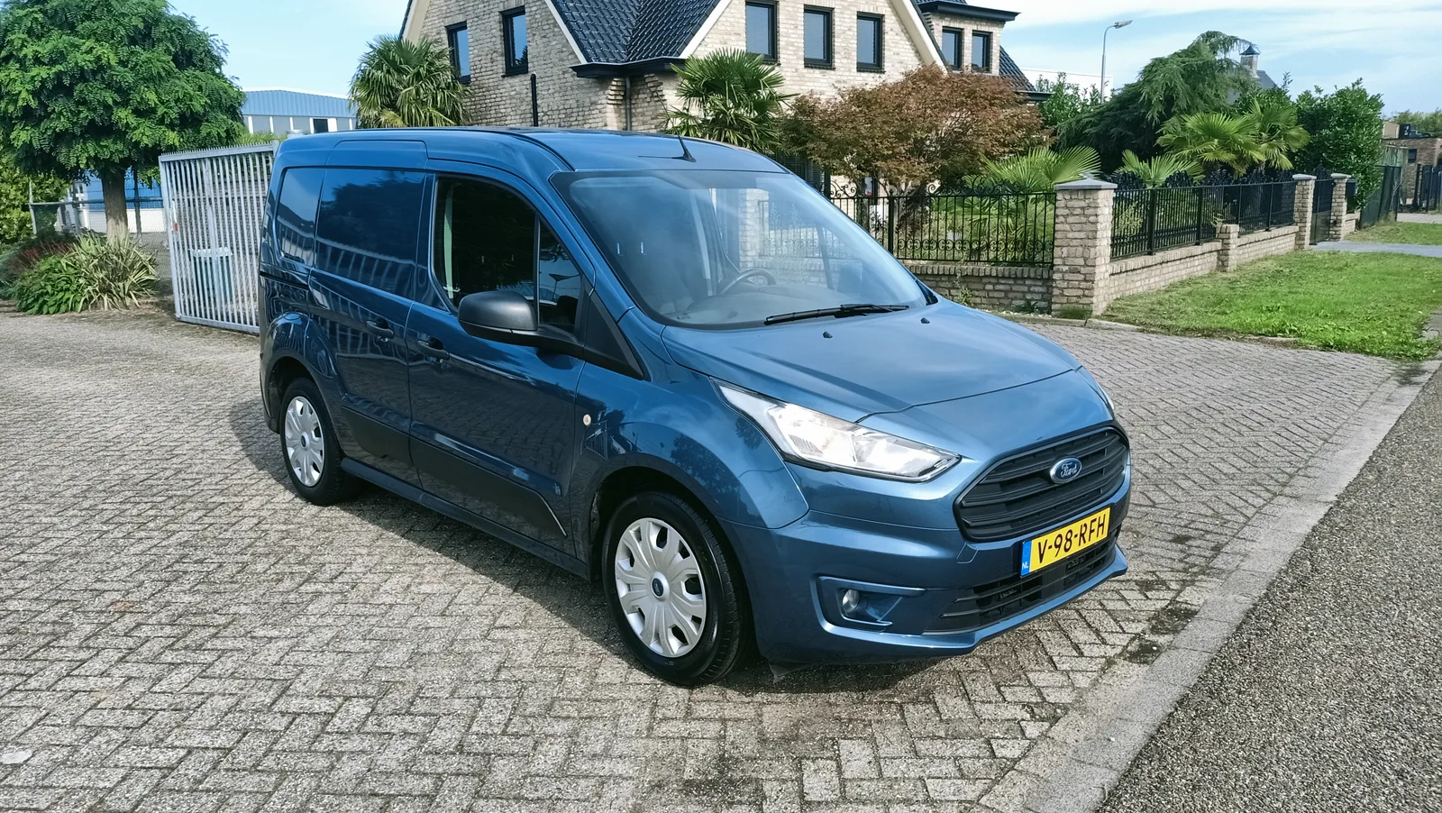 Ford Transit Connect (2019) — foto 1
