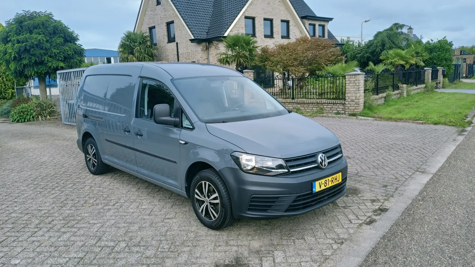 Volkswagen Caddy (2017) — foto 1