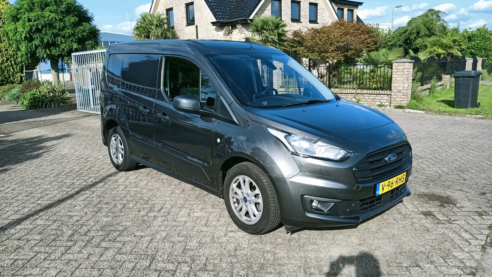 Ford Transit Connect (2020) — foto 1
