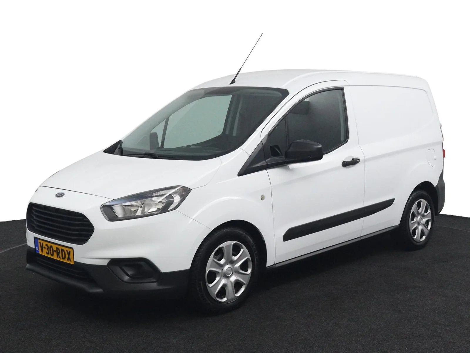 Ford Transit Courier (2021) — foto 1