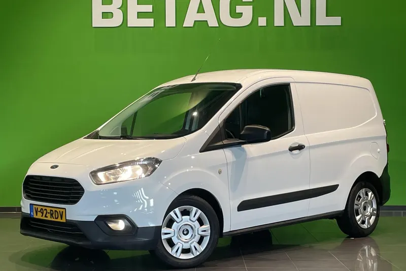 Ford Transit Courier (2021)