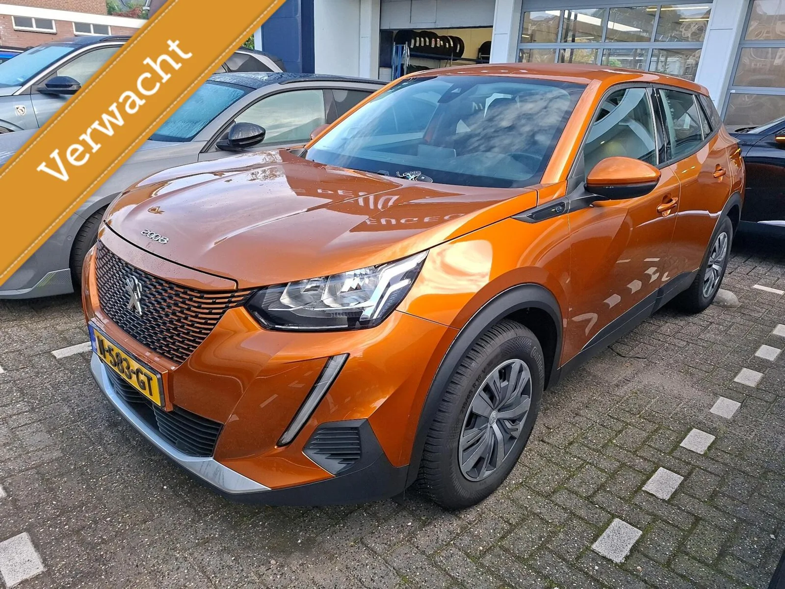 Peugeot e-2008 (2021) — foto 1