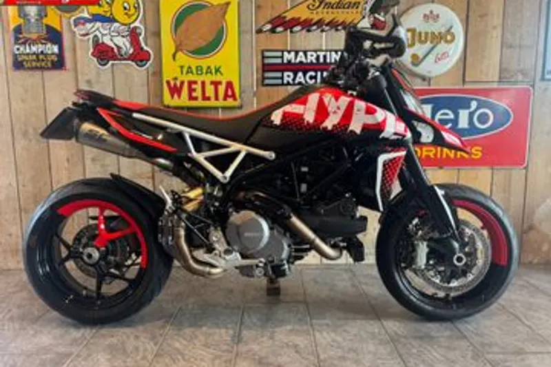 Ducati Hypermotard 950 RVE (2021)
