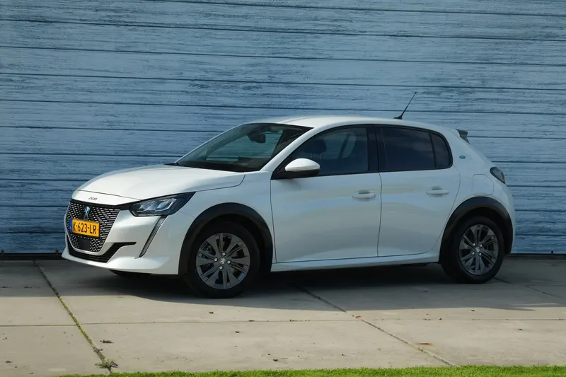 Peugeot e-208 (2020)
