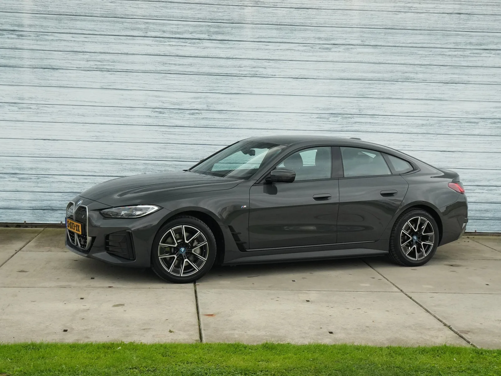 BMW i4 (2023) — foto 1