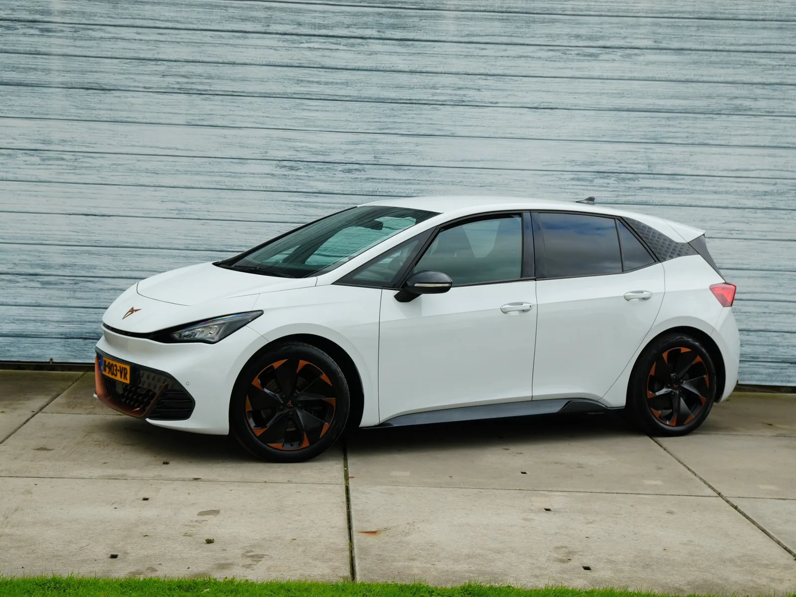CUPRA Born (2021) — foto 1