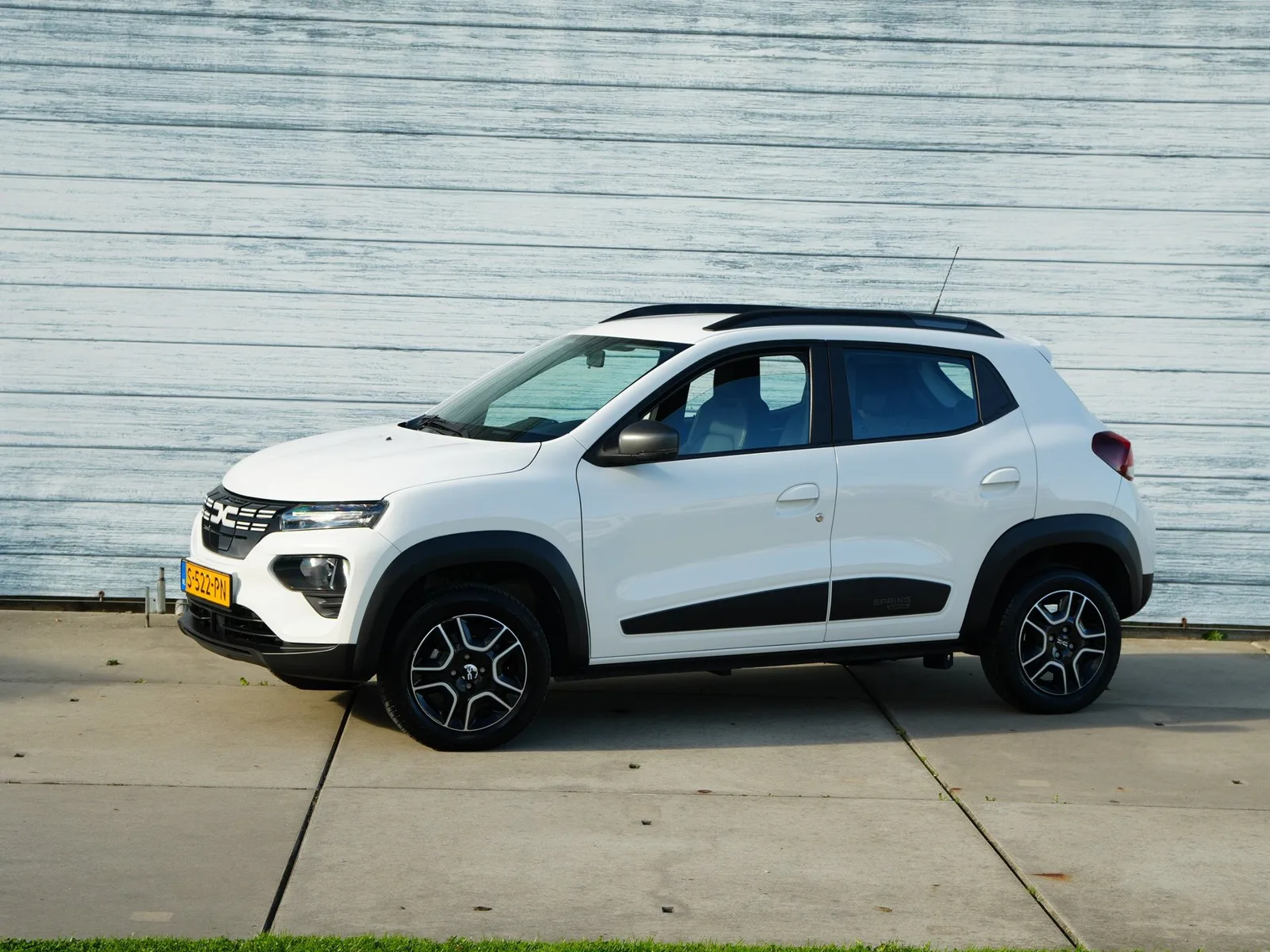 Dacia Spring (2023) — foto 1