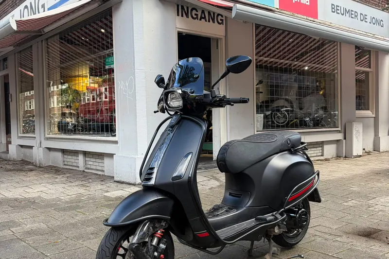 Vespa Sprint (2021)