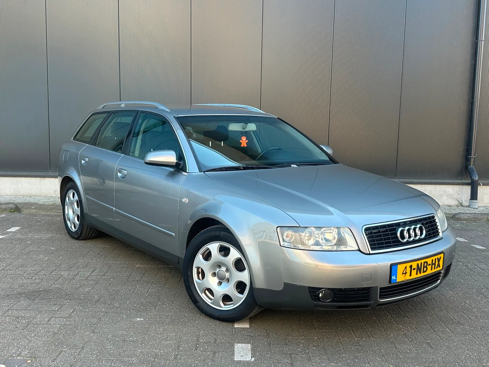 Audi A4 (2003) — foto 1