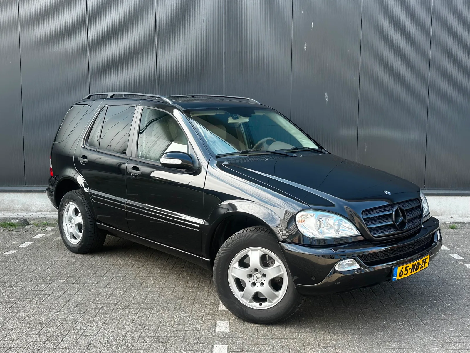Mercedes-Benz ML-Klasse (2003) — foto 1