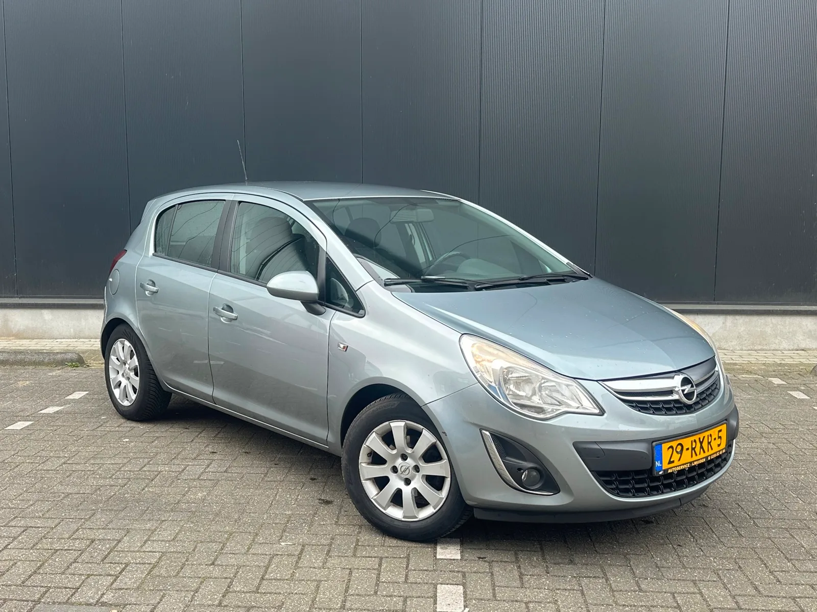 Opel Corsa (2011) — foto 1