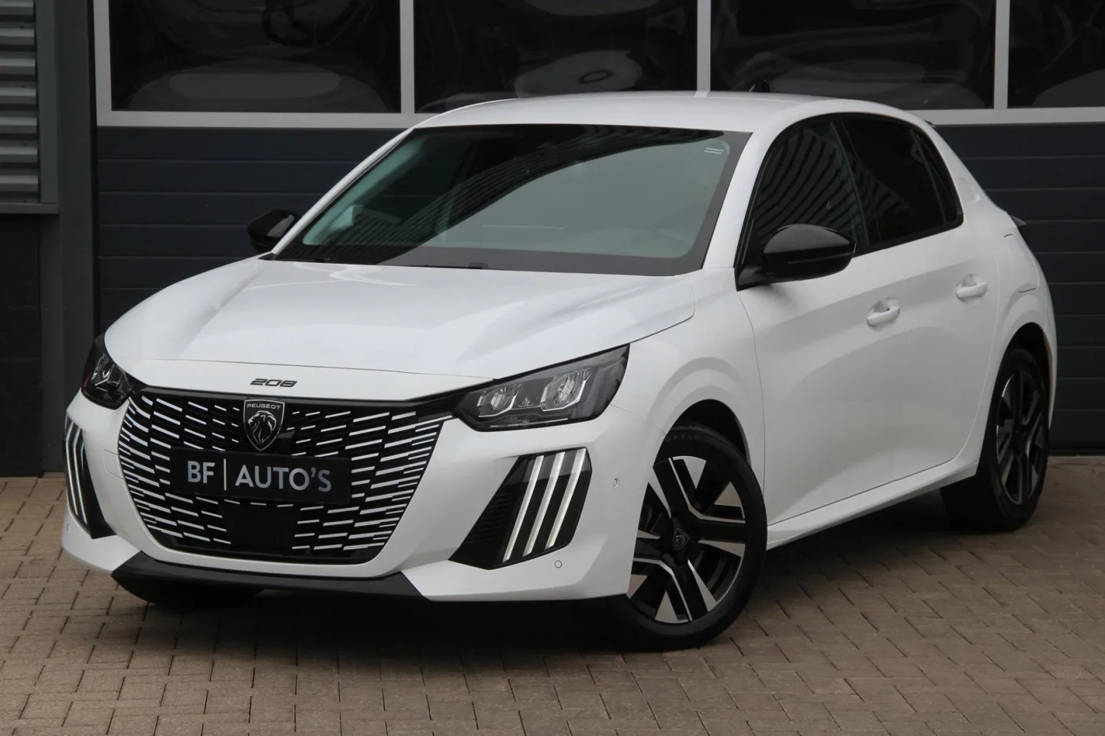 Peugeot 208 (2024) — foto 1