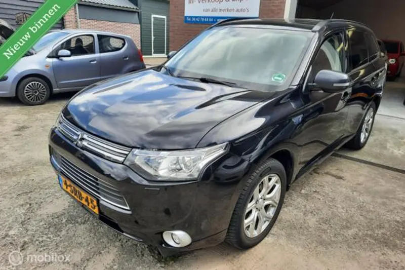 Mitsubishi Outlander (2013)