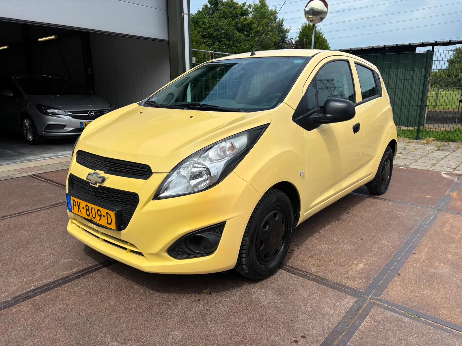 Chevrolet Spark (2013) — foto 1