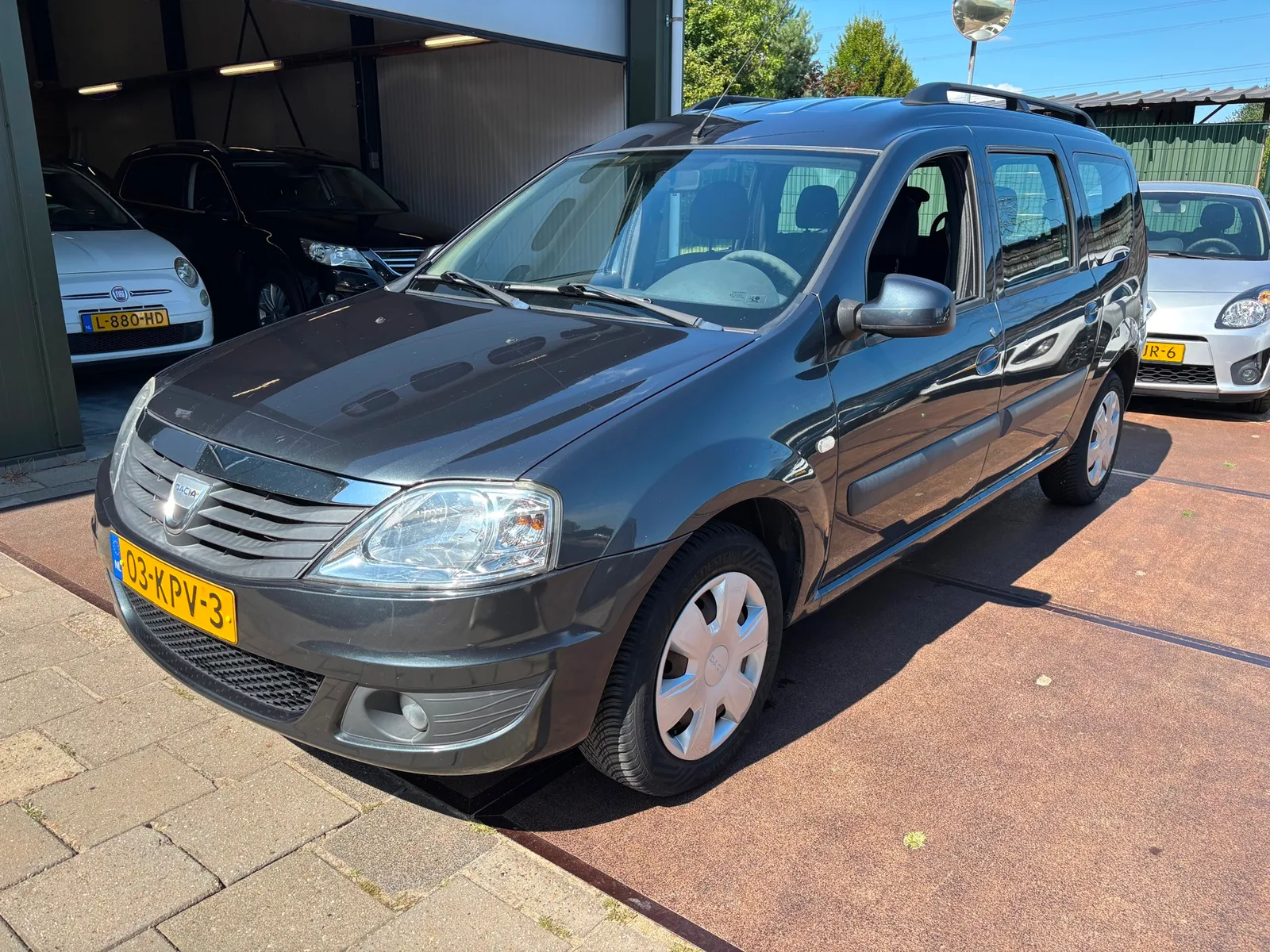 Dacia Logan MCV (2010) — foto 1