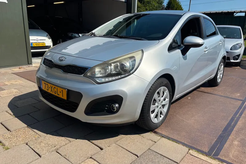 Kia Rio (2012)