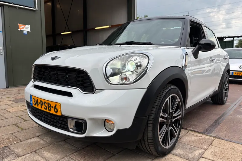 MINI Countryman (2011)