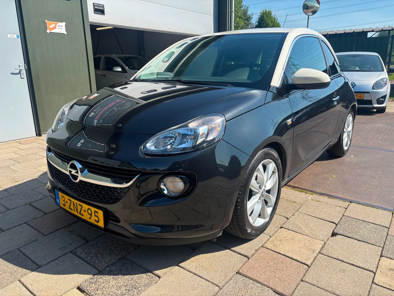 Opel Adam (2015) — foto 1