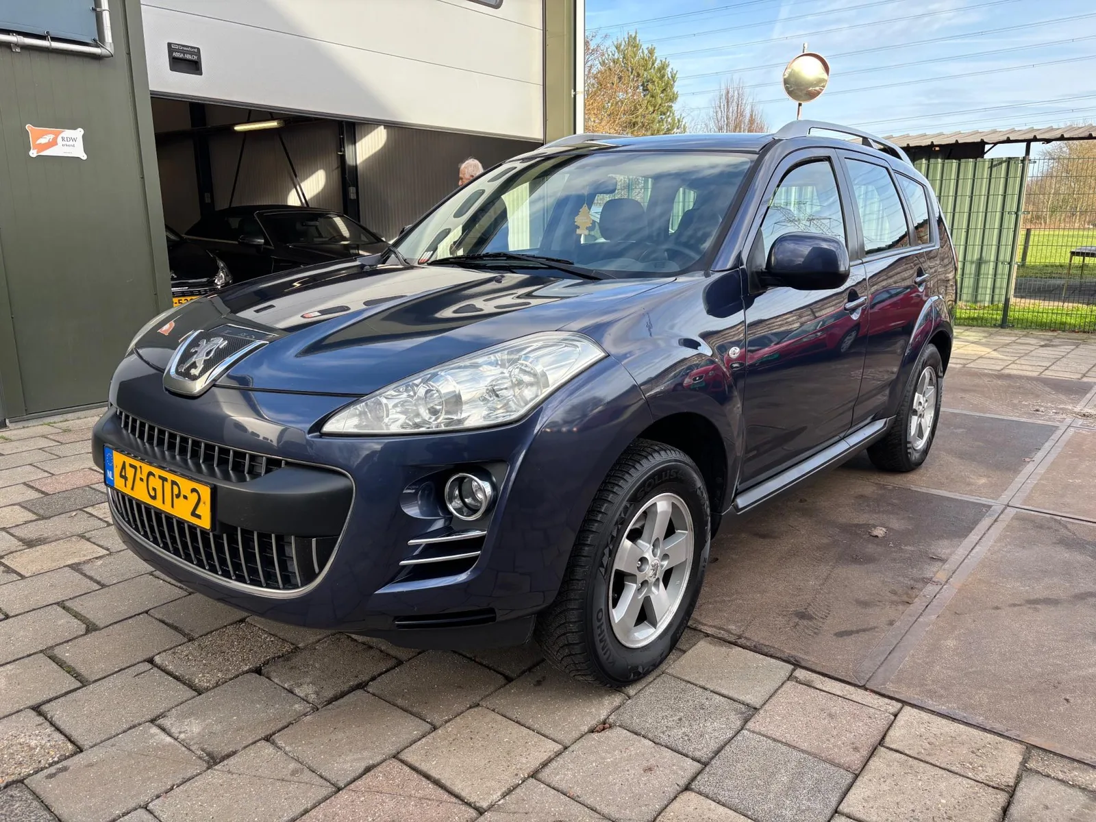 Peugeot 4007 (2008) — foto 1