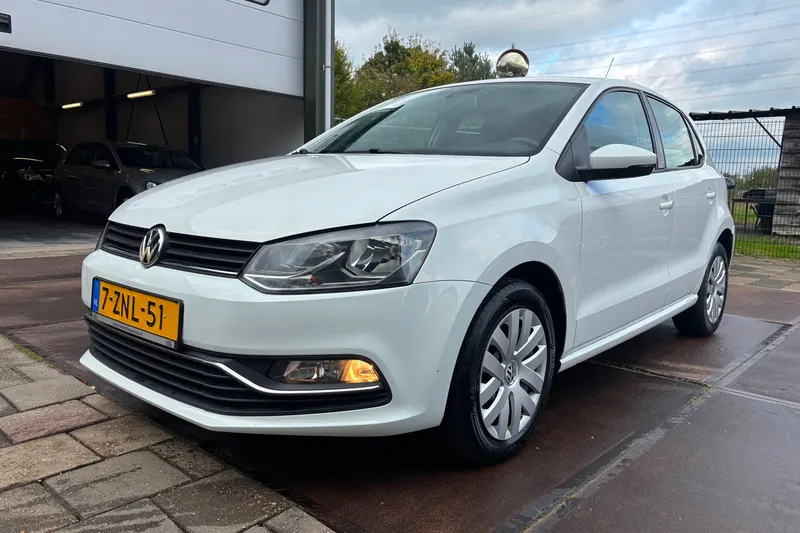 Volkswagen Polo (2015)