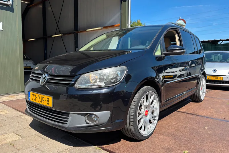 Volkswagen Touran (2011)