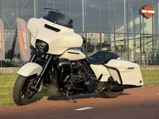 Harley-Davidson Street Glide (2020) — foto 1