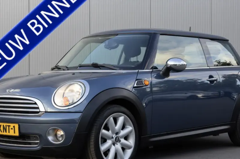 MINI One (2010)