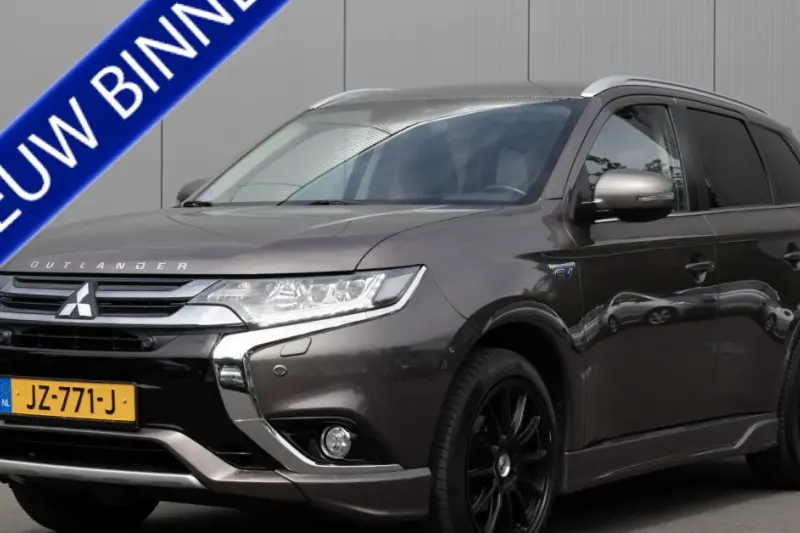 Mitsubishi Outlander (2015)