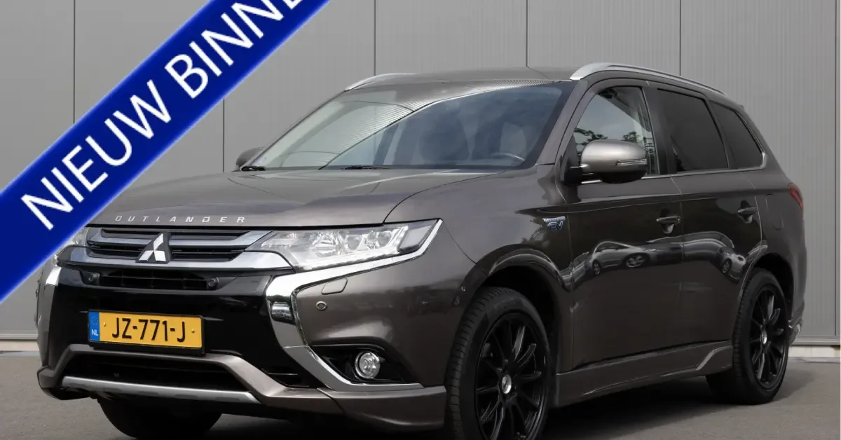 Mitsubishi Outlander (2015) — foto 1