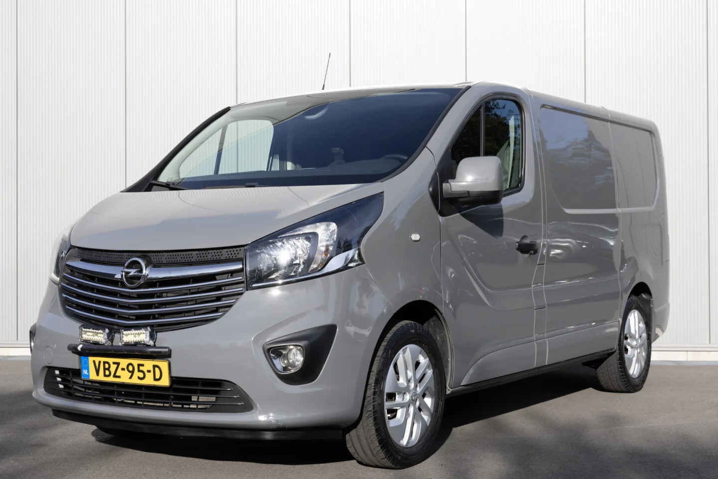 Opel Vivaro (2019) — foto 1