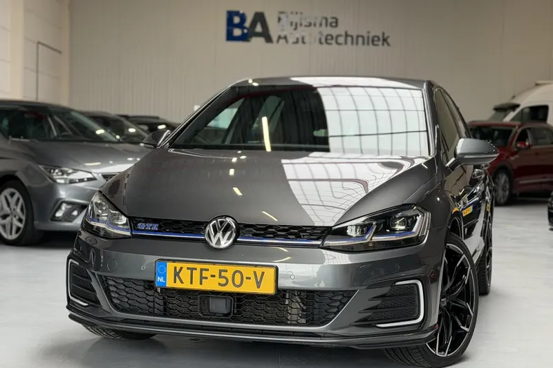 Volkswagen Golf (2017)