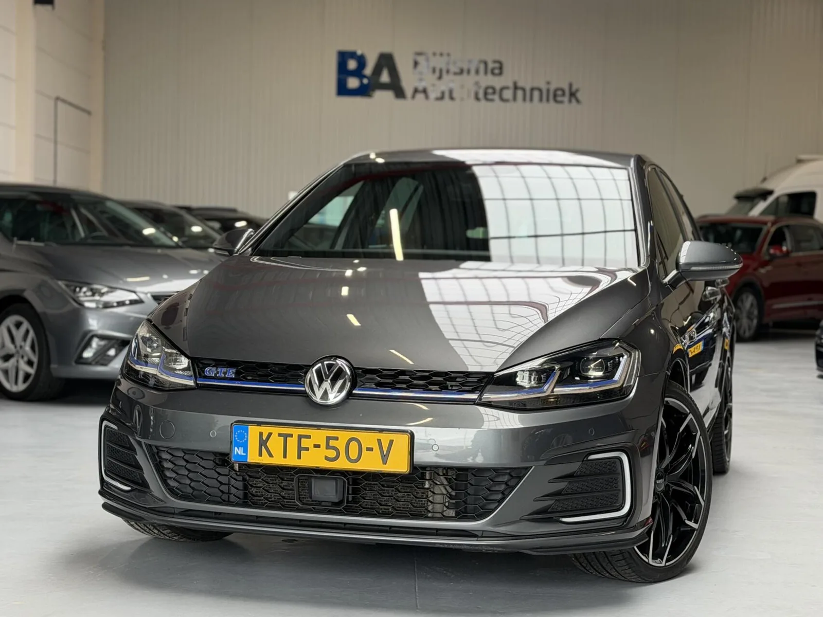 Volkswagen Golf (2017) — foto 1