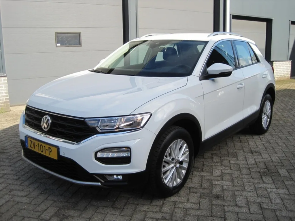 Volkswagen T-Roc (2019) — foto 1