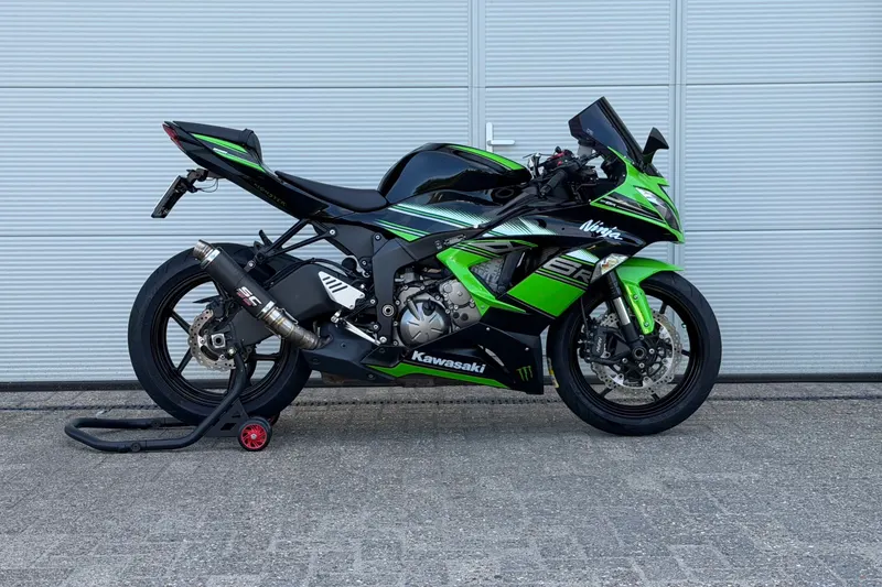 Kawasaki ZX-6R (2016)