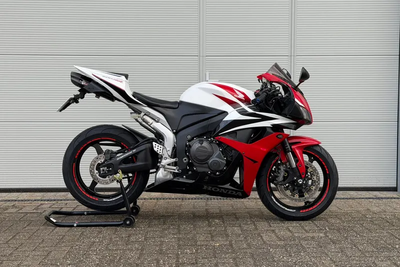 Honda CBR600RR (2007)
