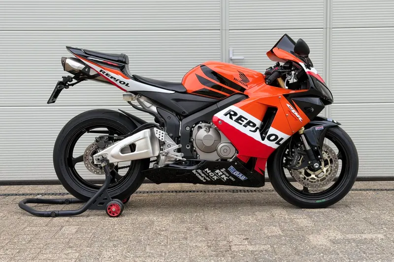 Honda CBR600RR (2005)