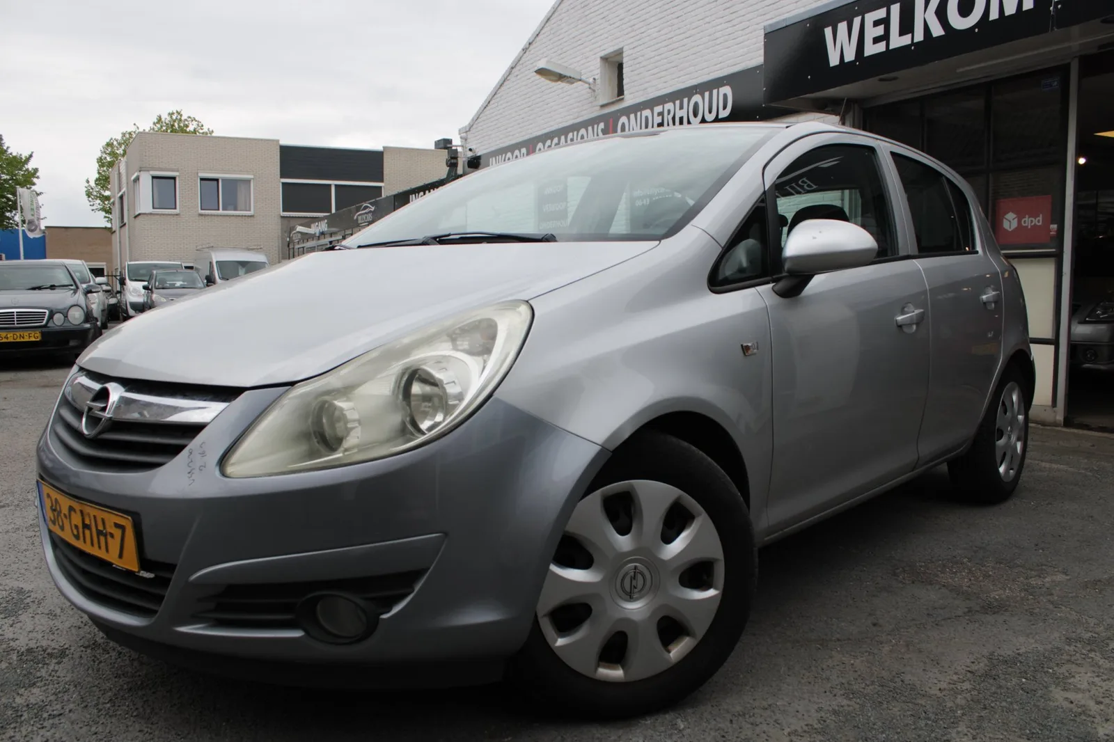Opel Corsa (2008) — foto 1