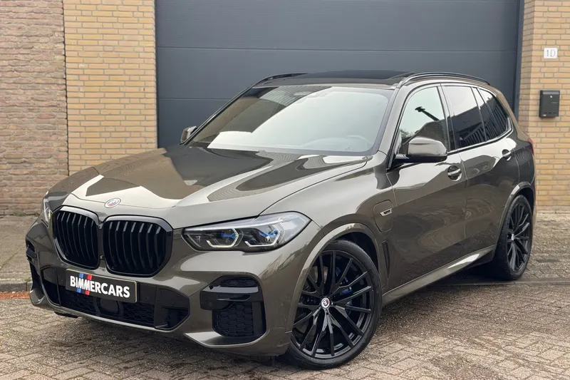 BMW X5 (2022)