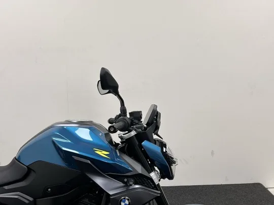 BMW F 900 R (2026) — foto 1
