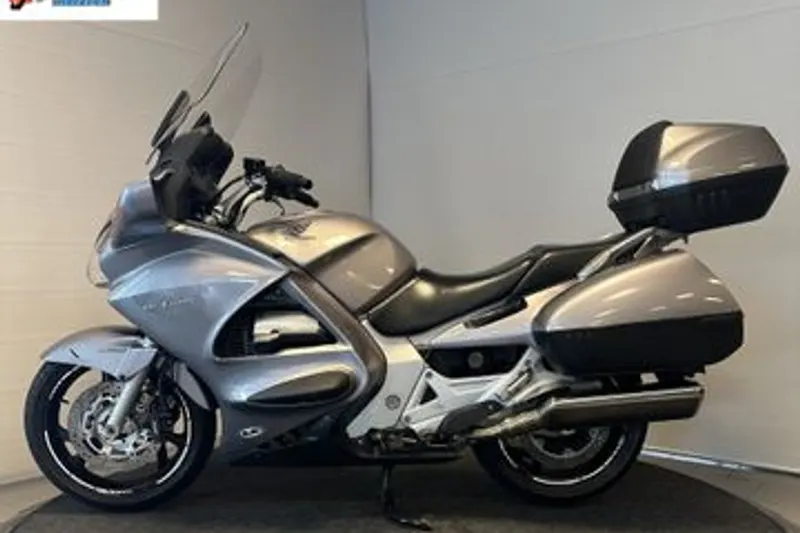 Honda ST 1300 PAN European (2002)