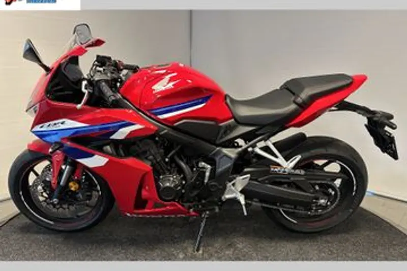 Honda CBR650R (2025)