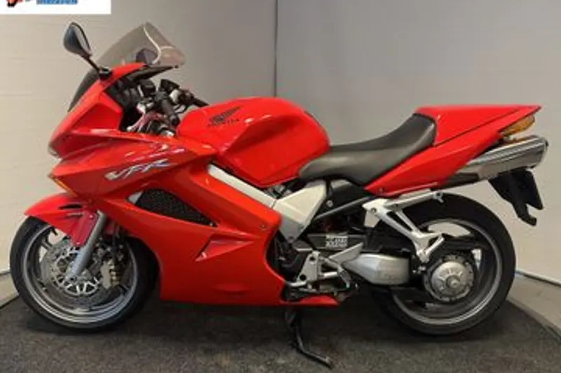 Honda VFR800 (2005)