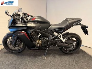 Honda CBR (2018) — foto 1