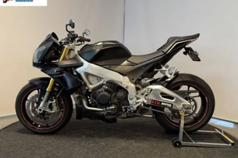 Aprilia Touno V4 (2011)