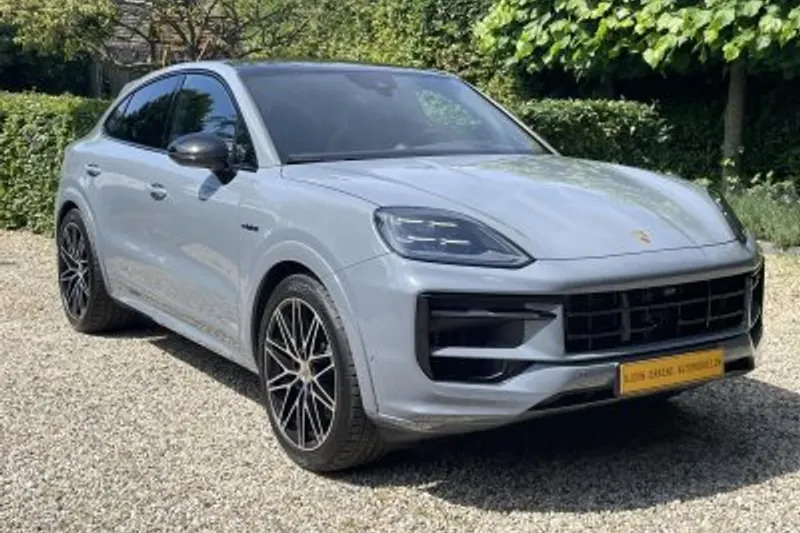Porsche Cayenne E-Hybrid (2024)