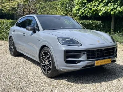 Porsche Cayenne E-Hybrid (2024) — foto 1