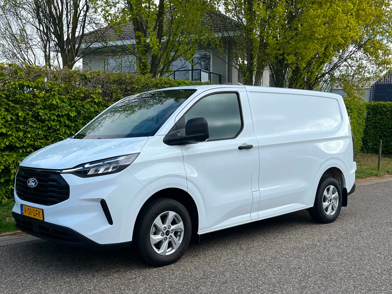 Ford Transit Custom (2024) — foto 1