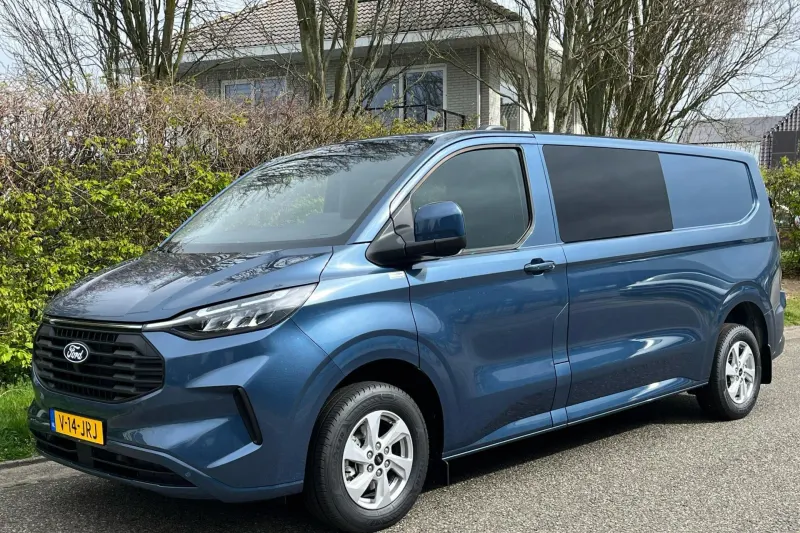 Ford Transit Custom (2024)