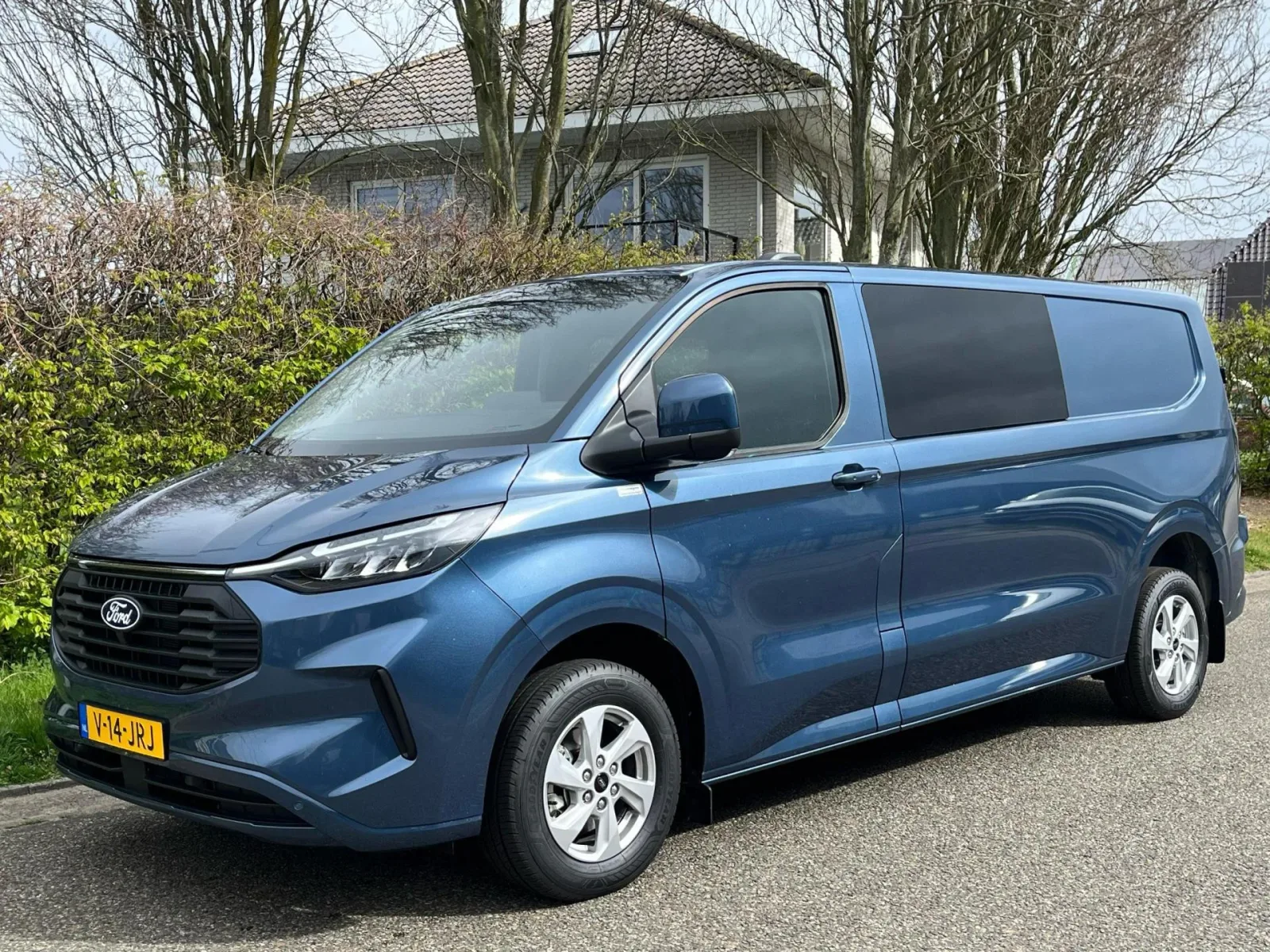 Ford Transit Custom (2024) — foto 1