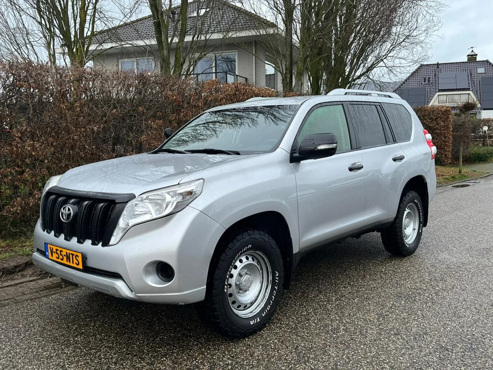 Toyota Land Cruiser (2017) — foto 1
